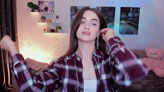 aPieceOfJoy online show from December 2, 2:35 am