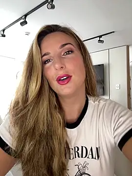 Audreygwennn online show from February 3, 4:23 pm