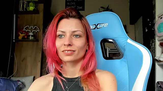 karo123421 online show from April 1, 1:52 pm