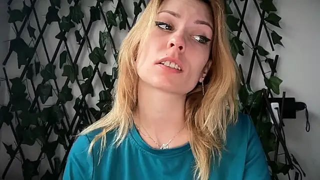 karo123421 online show from February 6, 7:01 am