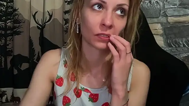 karo123421 online show from March 26, 5:04 pm