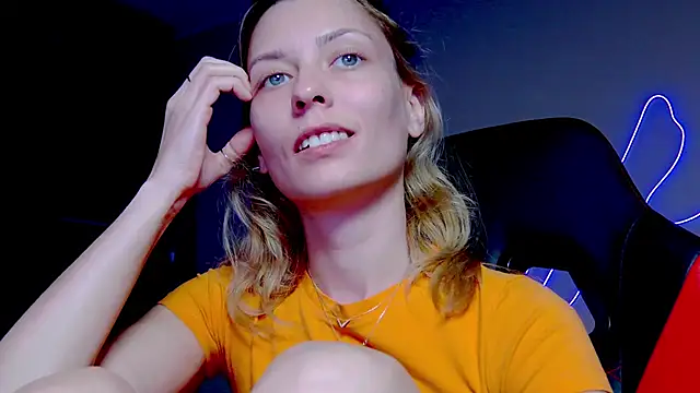 karo123421 online show from October 12, 9:39 pm