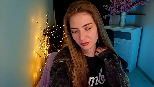 Adelyna Bird online show from April 16, 6:35 am