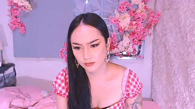 Oriental Tiara online show from January 12, 12:10 pm