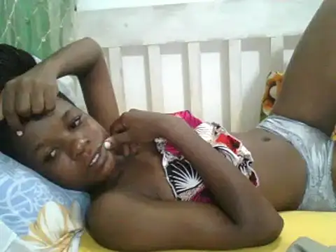 sweetchic  online show from September 28, 10:15 pm