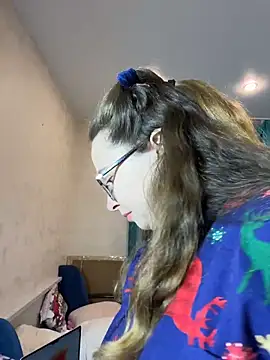 DienkaGreen online show from December 20, 1:04 pm