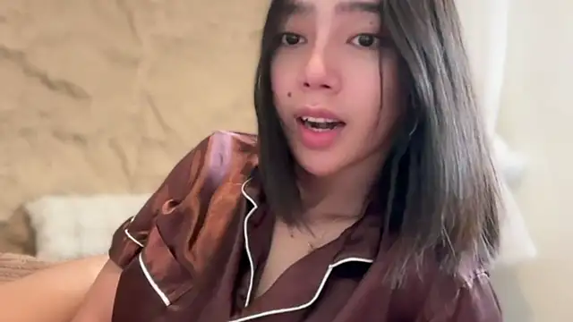 GenesisCastillano online show from March 5, 2:29 am