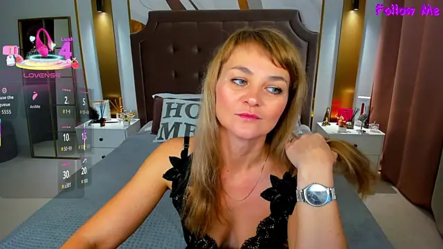 annasimonsj online show from September 24, 1:04 am