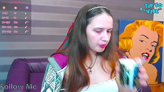 iris nikhols online show from October 31, 8:02 pm