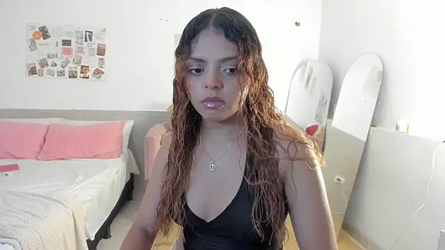 ValienteGirl  online show from October 25, 4:20 am