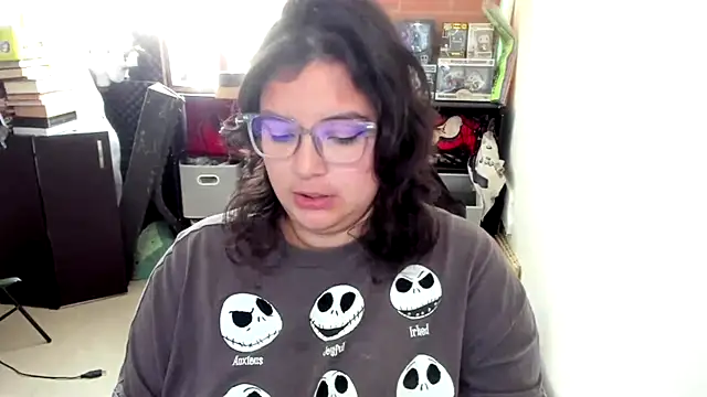 aika-dreams online show from October 12, 3:58 pm