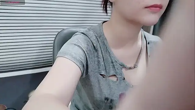 pelue online show from April 17, 1:19 am