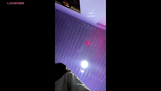 stormytt  online show from December 22, 2:58 am