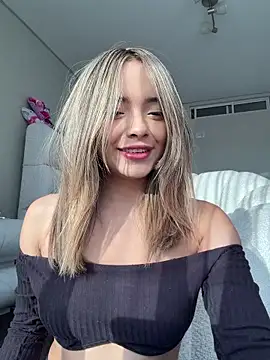 Irina Grant online show from March 2, 9:42 pm