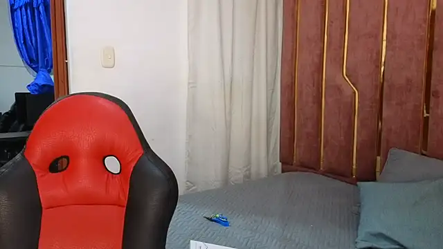 SexyLeilaa online show from September 11, 2:45 am