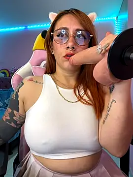 Luna Paris  online show from October 2, 4:23 pm