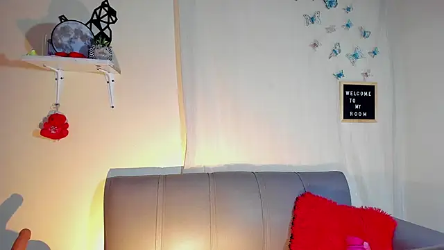 annyluna1 online show from September 29, 10:26 pm