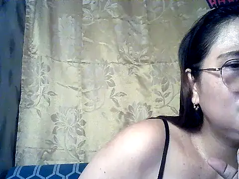 Amazing Angel22 online show from October 31, 7:07 pm