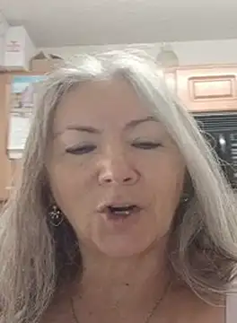 EvaRobinson online show from September 19, 5:23 pm