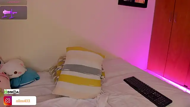 olivia  s online show from October 19, 3:41 am