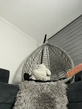 Samantha Bernardo online show from June 5, 6:52 am