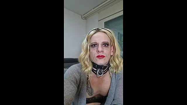 LanaSissy100 online show from January 17, 7:43 pm