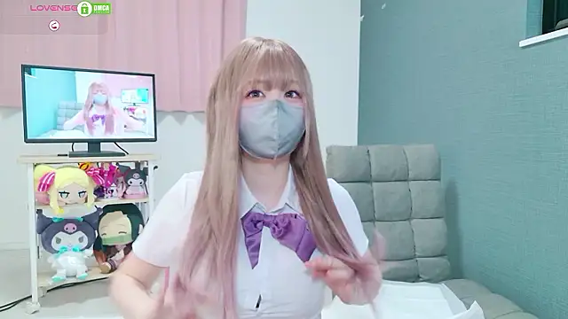 -M Hinano  online show from June 12, 1:19 pm