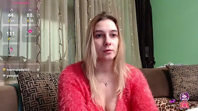 lovingfeetheels online show from February 4, 9:12 am