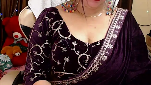 Naughty Kashish online show from October 27, 5:47 am