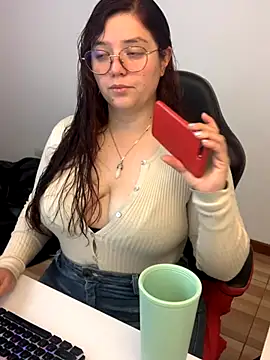 kayortiiz online show from October 8, 2:05 am