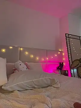 Tiny lilith online show from February 20, 4:30 pm