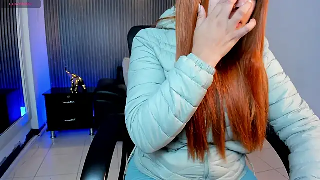 kimbrownn online show from December 14, 11:05 am