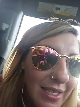 SheIsSomething online show from March 7, 1:01 am