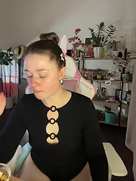 sweetest pie online show from October 2, 5:18 pm