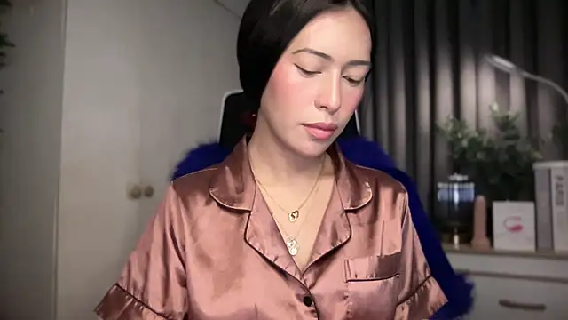 Jasmine Elcock online show from May 17, 10:53 pm