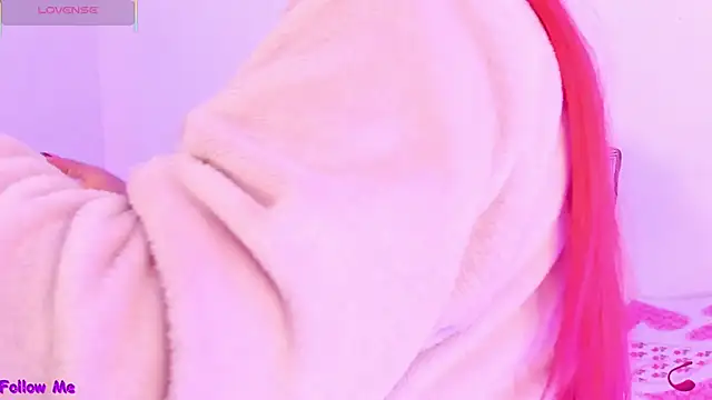 SophieRossi online show from October 7, 1:15 pm