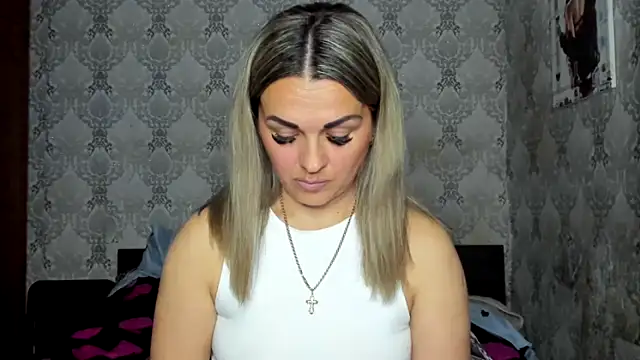 NicoletMoore online show from April 21, 7:32 pm