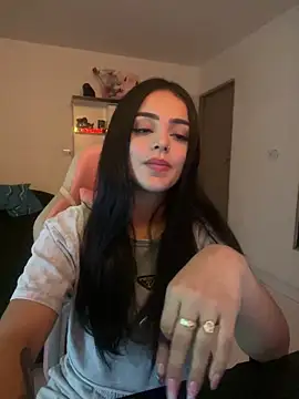 anniehart online show from December 17, 11:53 pm