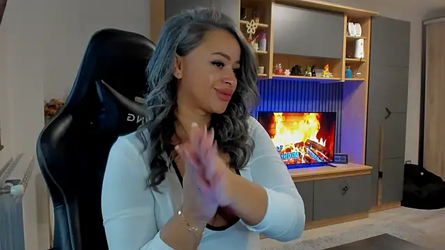 Claire95  online show from March 22, 5:13 am