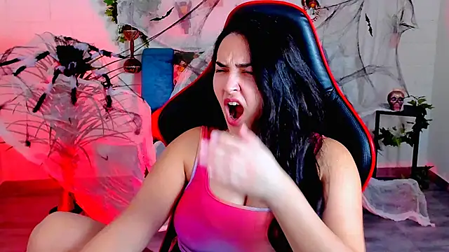 CeceliaJohnson online show from October 29, 8:18 am