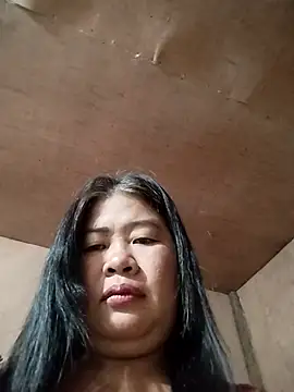 Lovelywoman43 online show from April 19, 6:10 pm