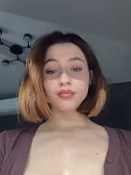 Camilla Railian online show from October 6, 7:07 pm