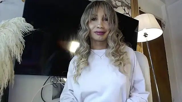 saraplayboy96 online show from October 3, 6:35 pm