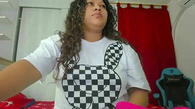 Lunastar02 online show from January 11, 3:39 pm