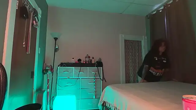 Pumpkin bunny online show from April 2, 11:46 pm