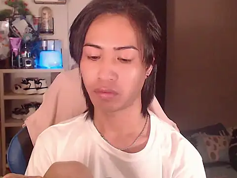 Manilagirl xx online show from April 2, 1:41 pm