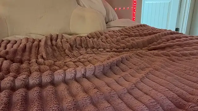 Vivian MayXxX online show from September 21, 6:50 pm