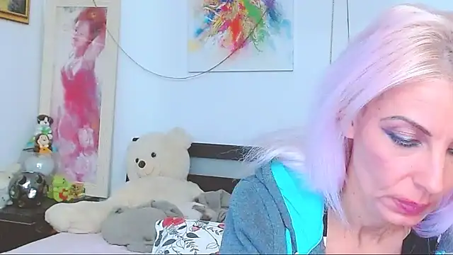 HoneyLara online show from October 2, 3:22 am