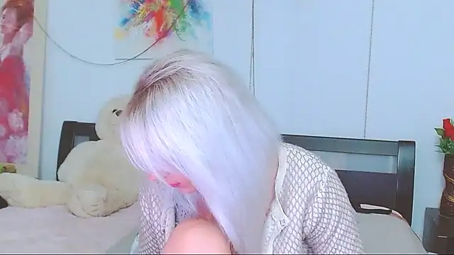 HoneyLara online show from February 10, 3:53 am