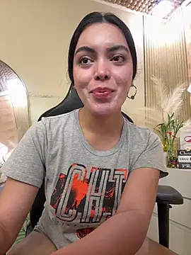 TS-SimplyTheBest online show from March 31, 11:10 am